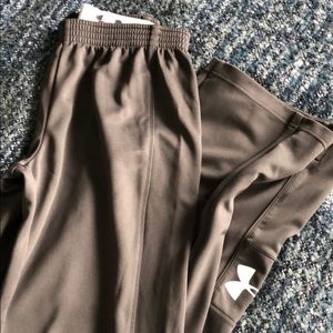 Under armor pants